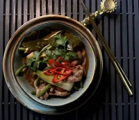 KACZKA STIR-FRY PAK CHOI & LYCHEE